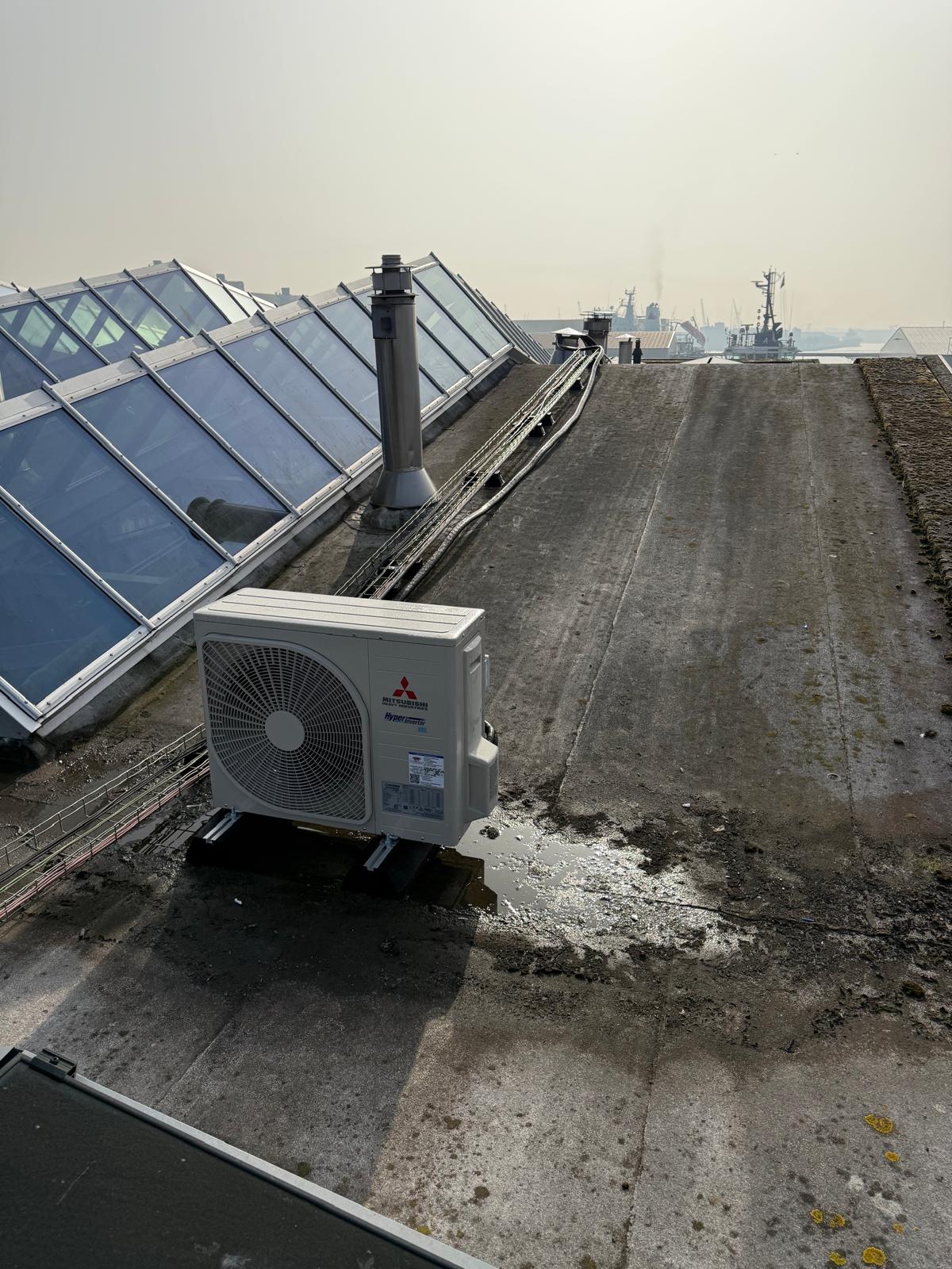 TBP Group Rotterdam, Mitsubishi airco-installatie: Buitenunit op het dak